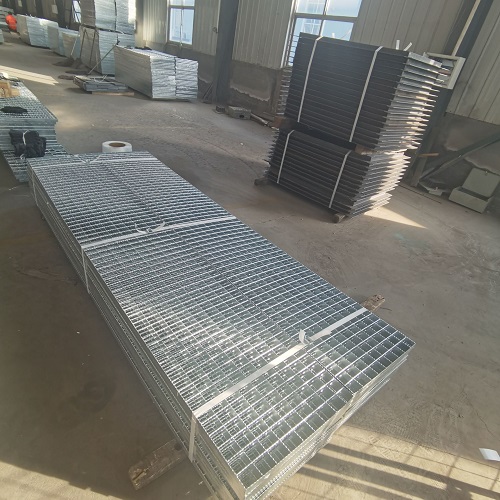 鍍鋅鋼格柵板惡劣環境下的表現