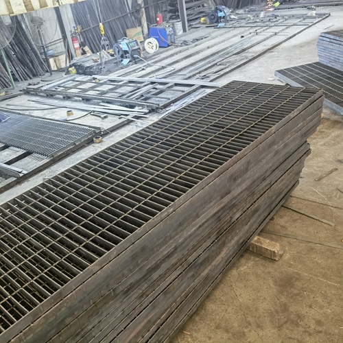 從原材料到終端應(yīng)用鋼格板產(chǎn)業(yè)鏈全面解析