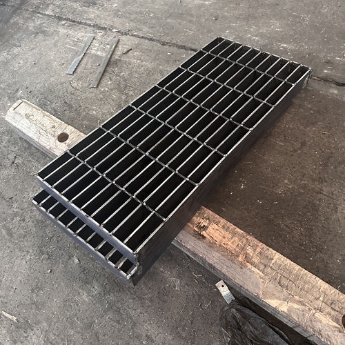 鋼格板在極端環(huán)境下的表現(xiàn)，穩(wěn)到超出預(yù)期