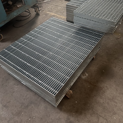 鋼格板長期使用變形修復方案看這里